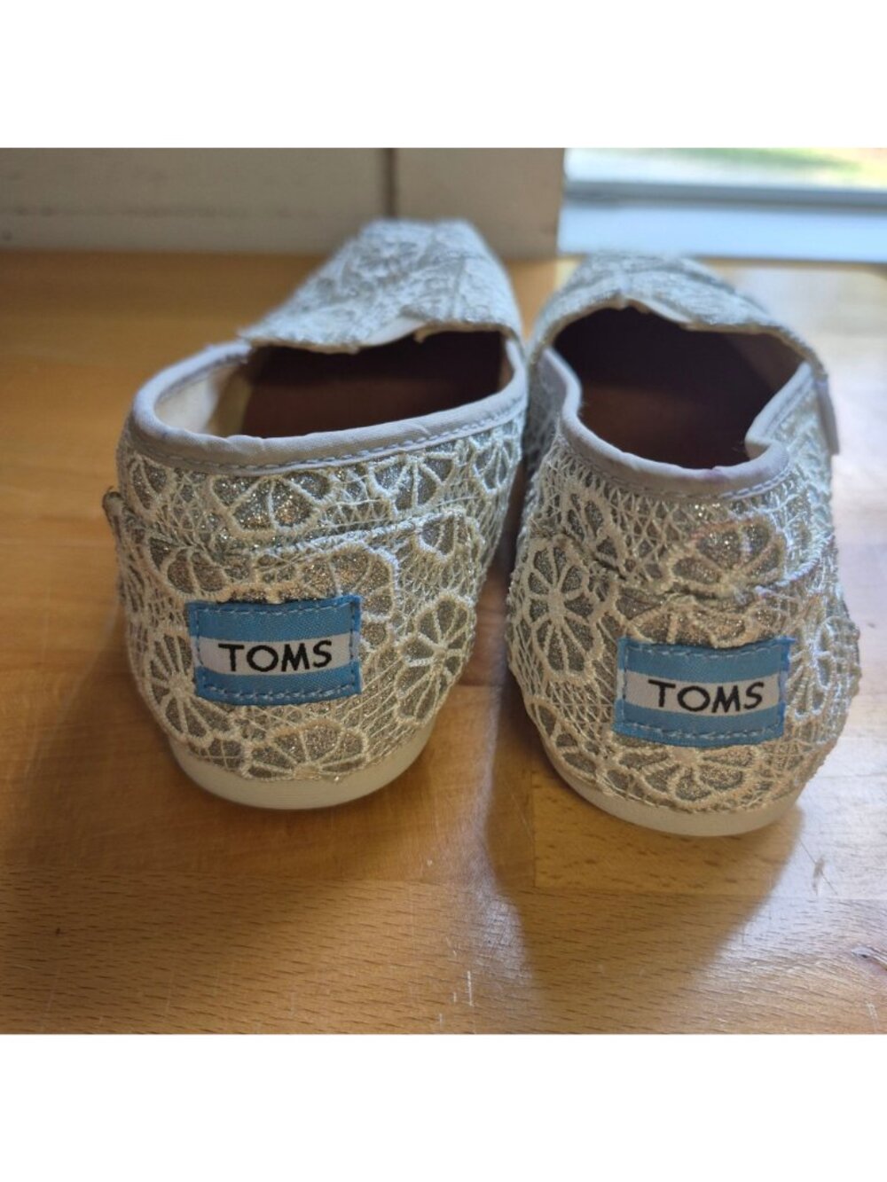 TOMS Womens Slip-On Shoes 8.5 Ivory Floral Pattern Casual Flat Comfort - Picture 5 of 9